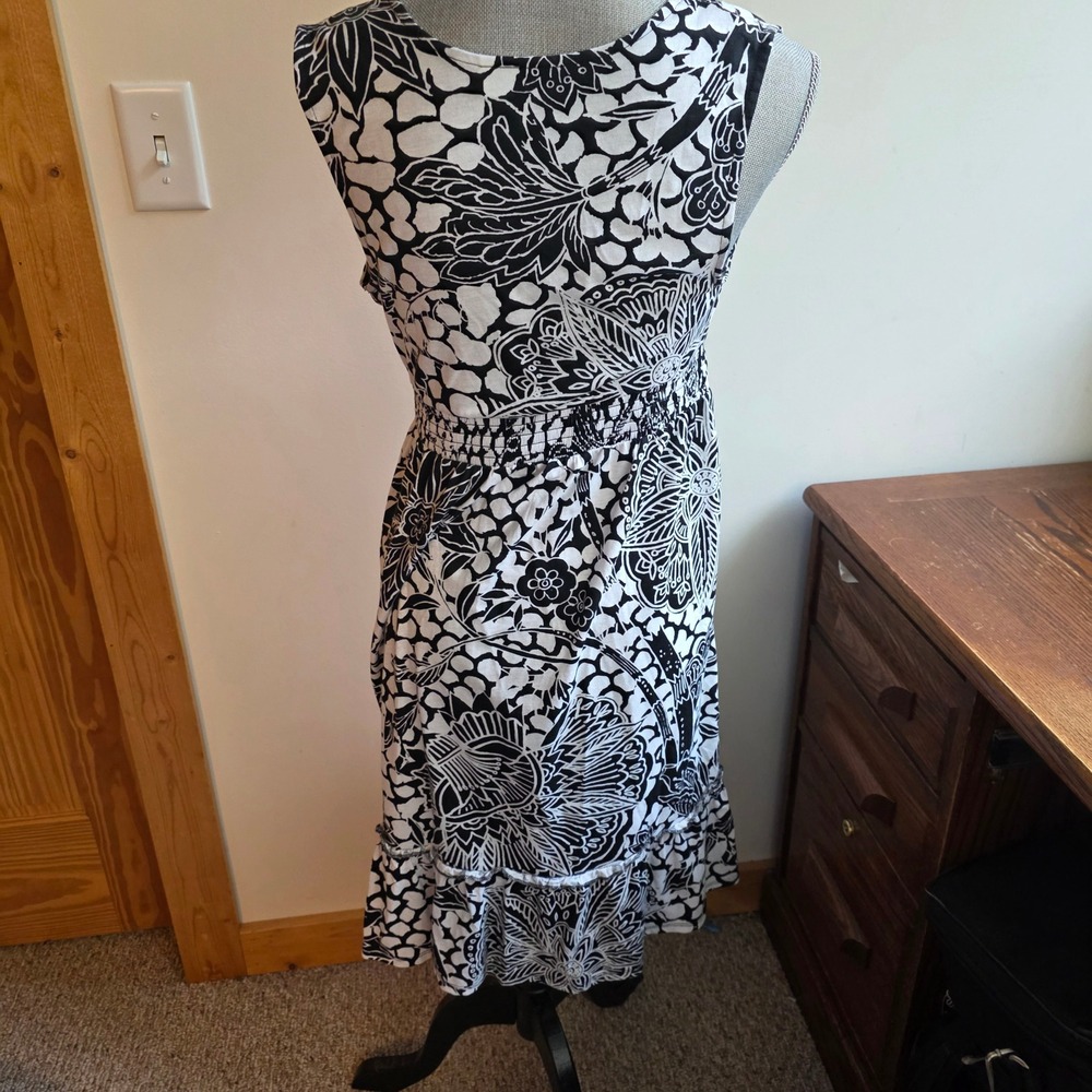 Fashion Bug VTG Y2K Black White Floral Paisley Smocked Empire Ruffle Midi Dress - Picture 4 of 8